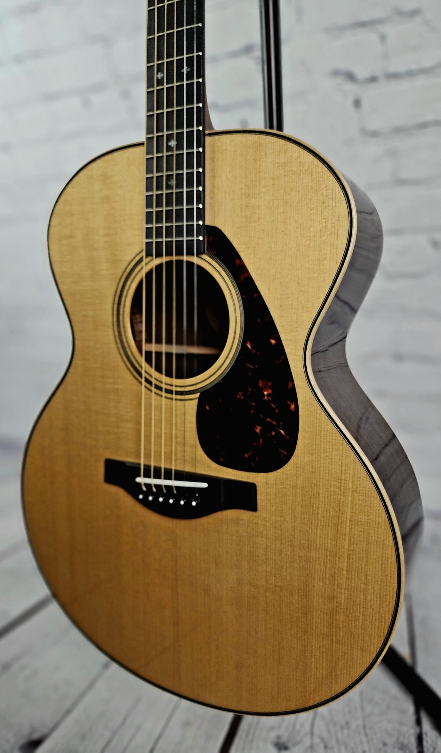 Yamaha LJ26 ARE II Jumbo 6 String Acoustic Guitar Natural Rosewood - Image 3
