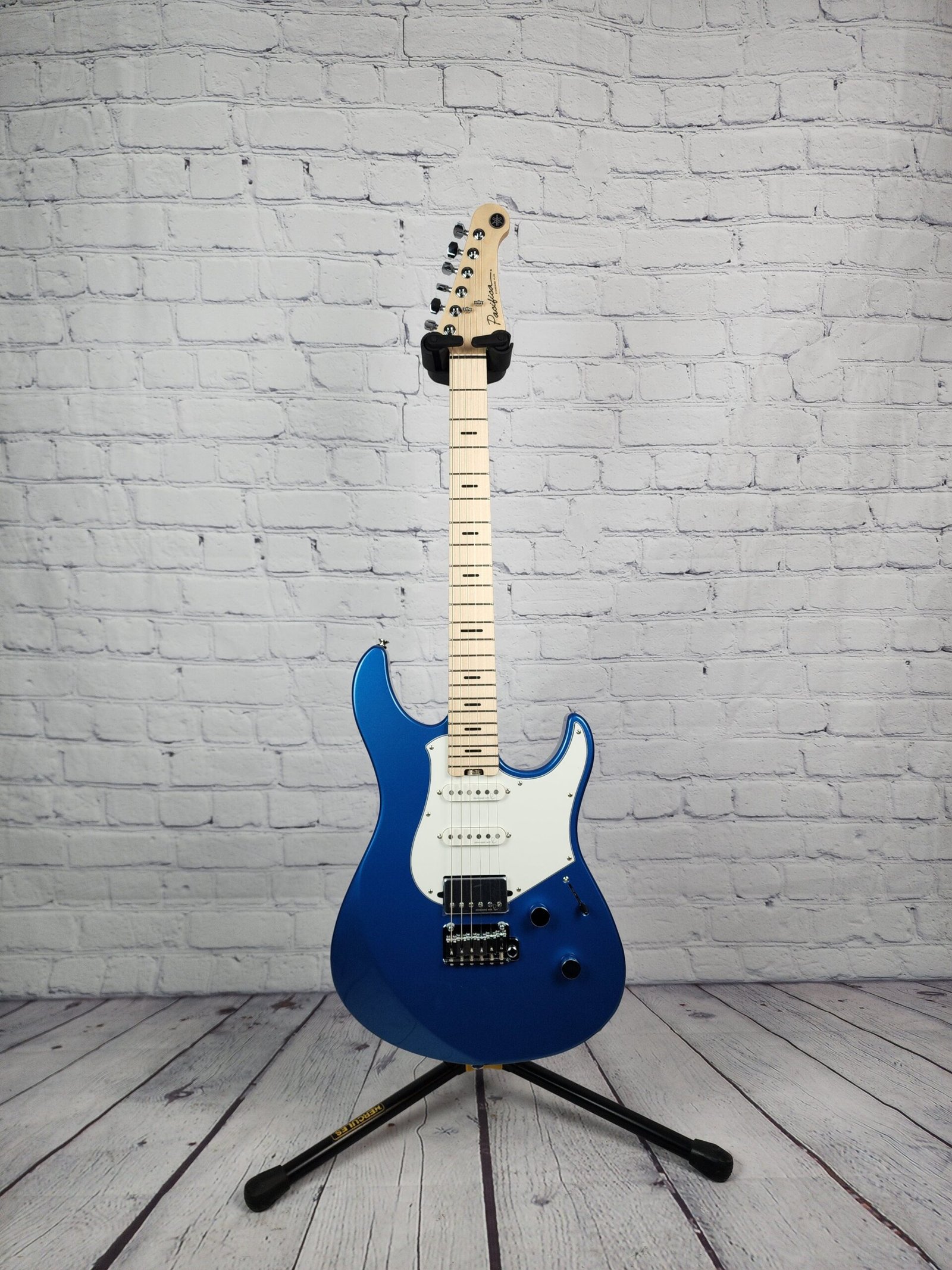 Yamaha Pacifica Standard Plus PACS+12M SB Electric Guitar Maple Sparkle Blue