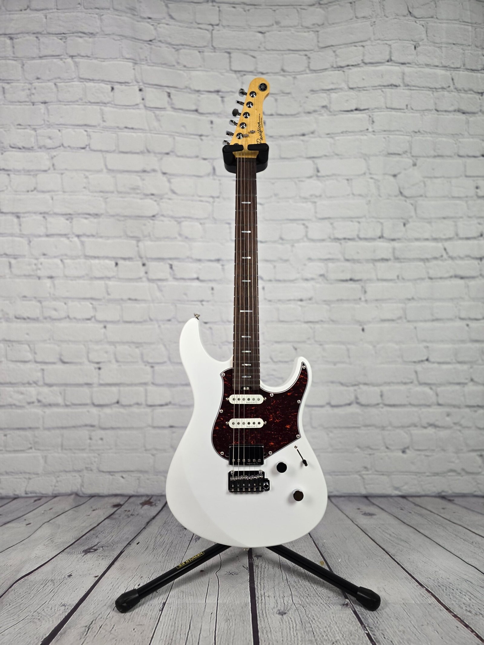 Yamaha Pacifica Professional PACP12 6 String Electric Guitar Shell White Rosewood