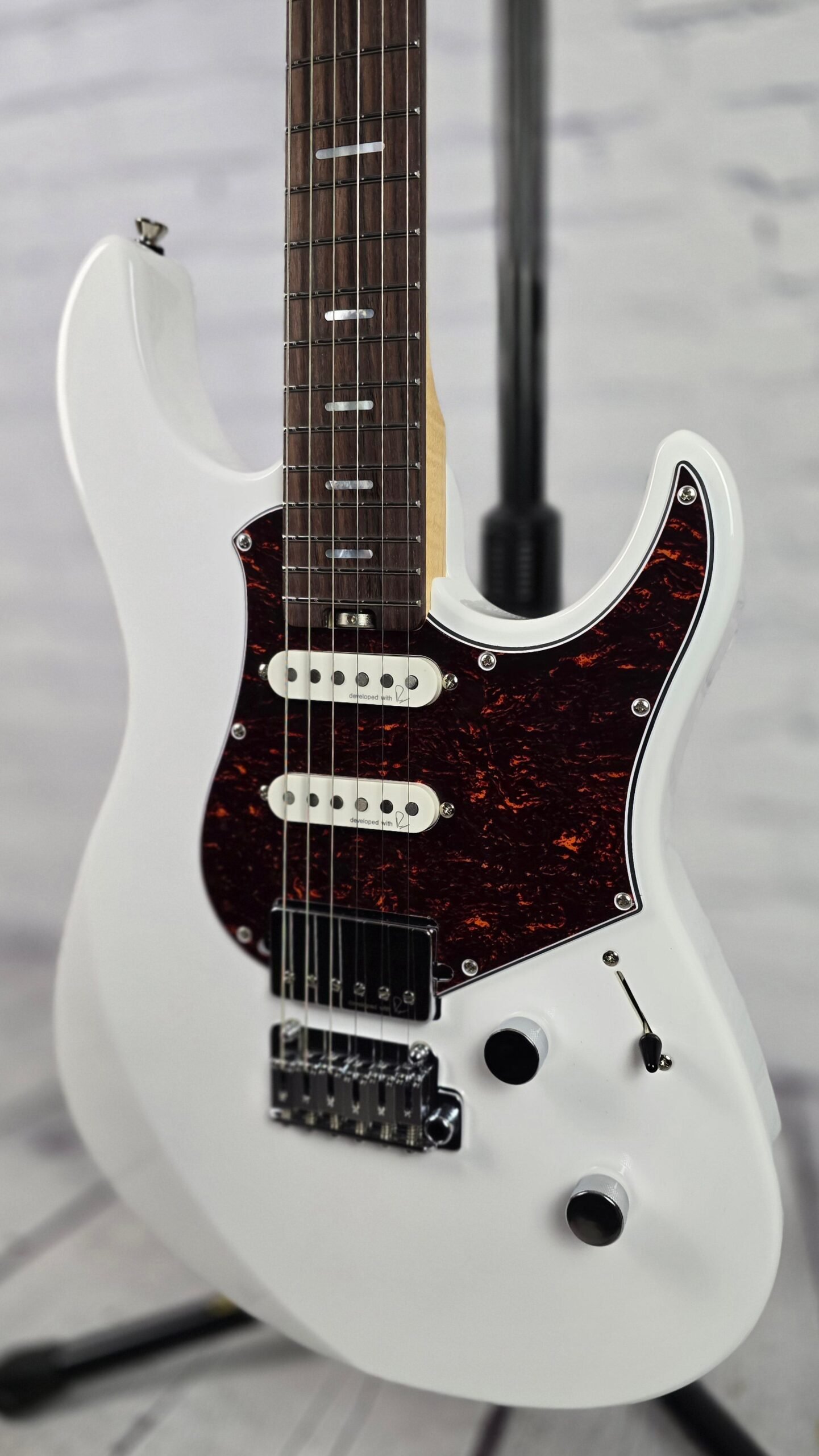 Yamaha Pacifica Professional PACP12 6 String Electric Guitar Shell White Rosewood - Image 3