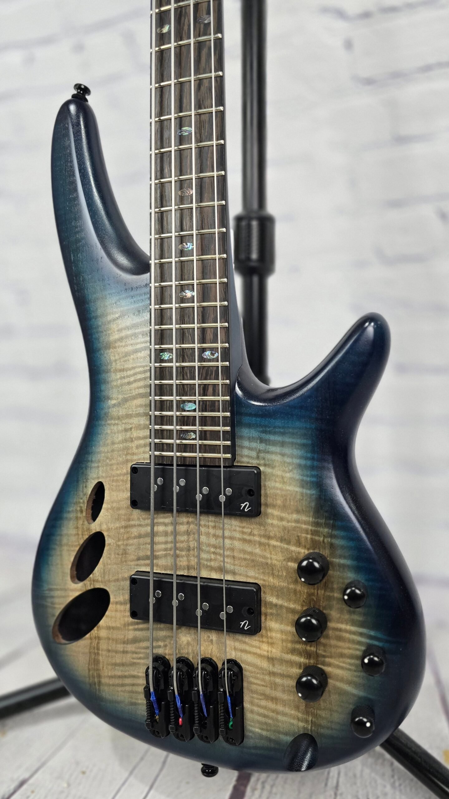 Ibanez Bass Workshop SRD900 CTL 4 String Bass Cosmic Blue Starburst Low Gloss - Image 3