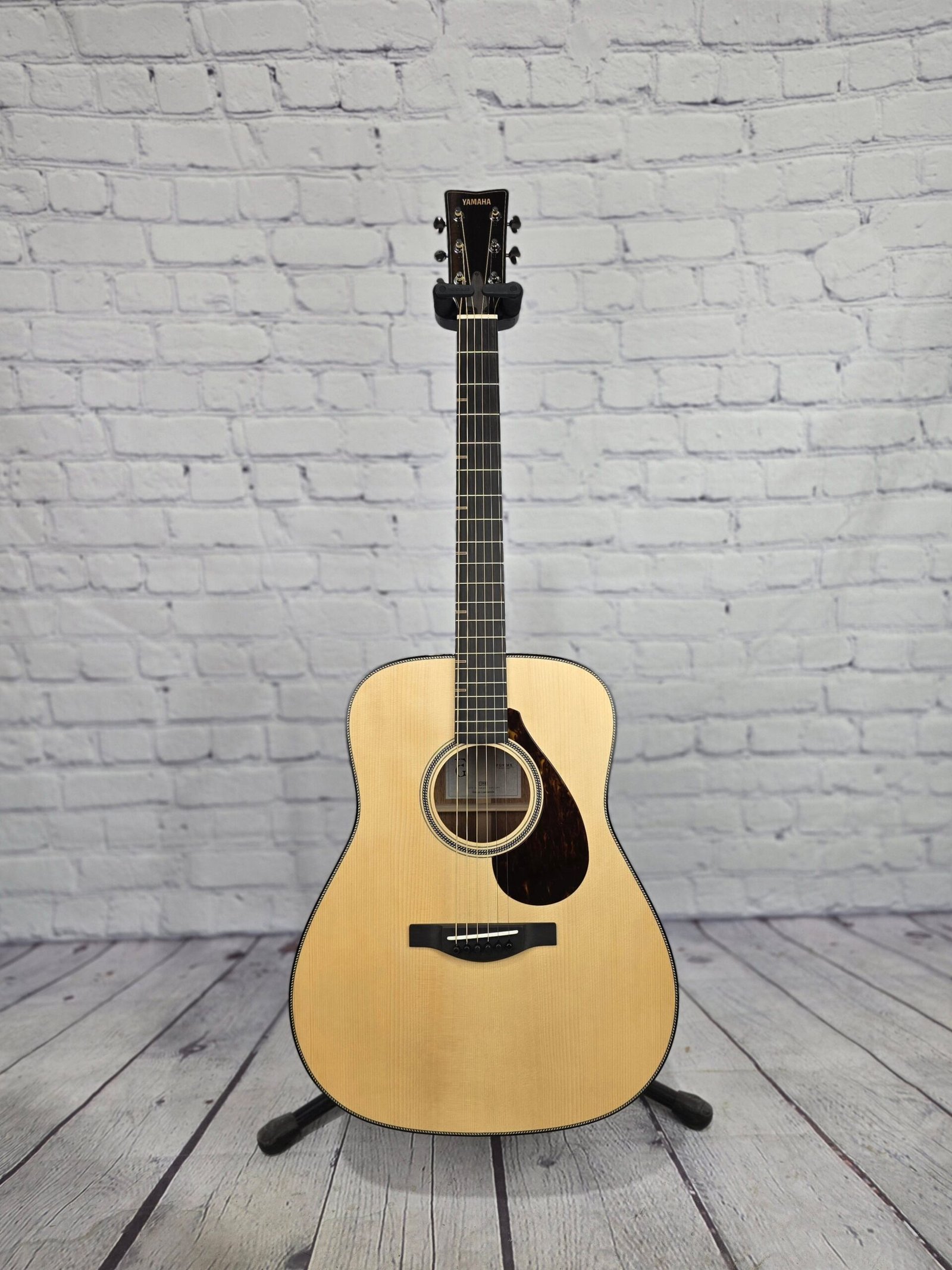 Yamaha FG9 MX Dreadnaught Acoustic Guitar Spruce Mahogany w/Atmosfeel Pickup